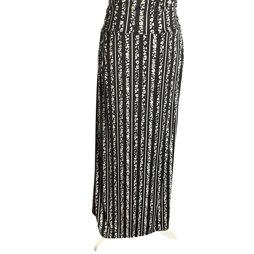 Trés Bien Black and White stripes pattern whimsigoth Maxi Pencil stretch Skirt